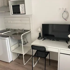 rezervați aici
