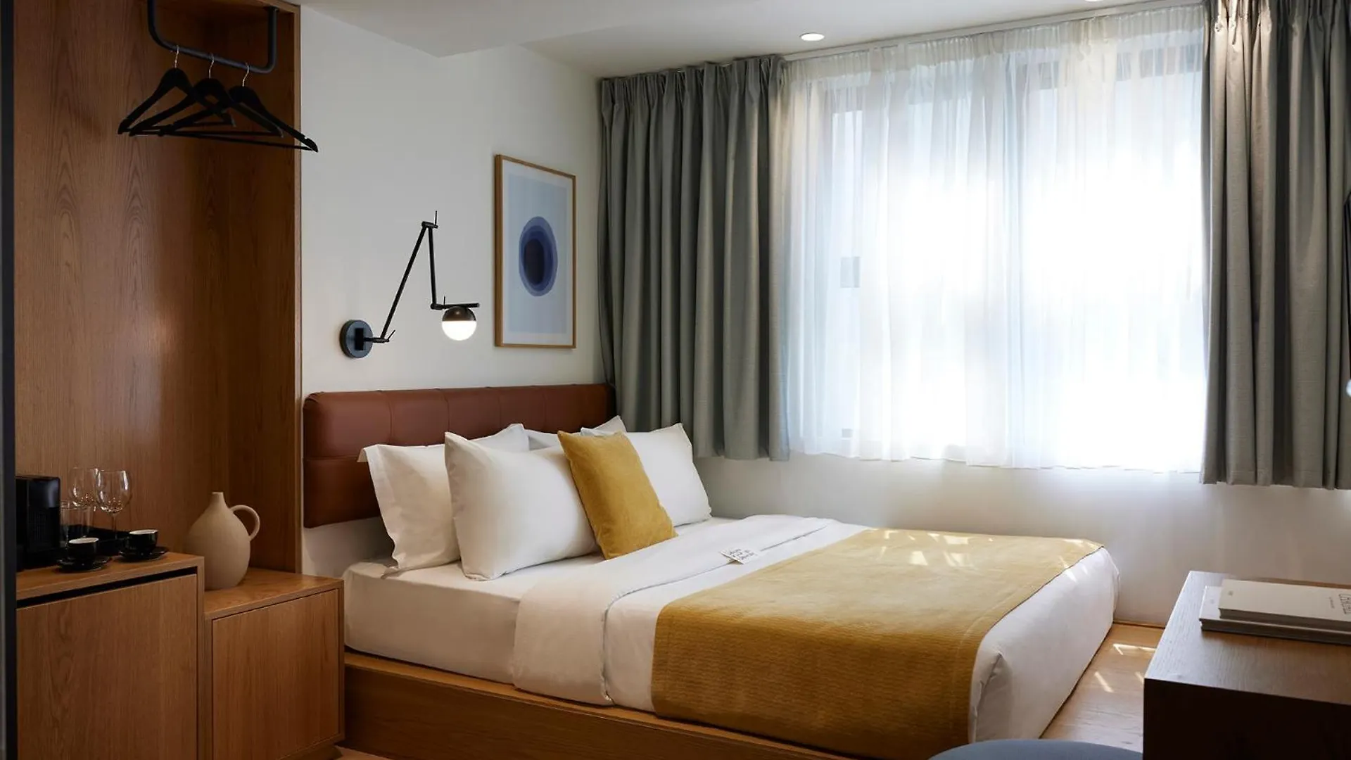 Noa Hotel Thessaloniki 4*,